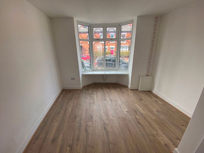 3 Bedroom Flat To Rent In Rowley Street, Walsall, WS1