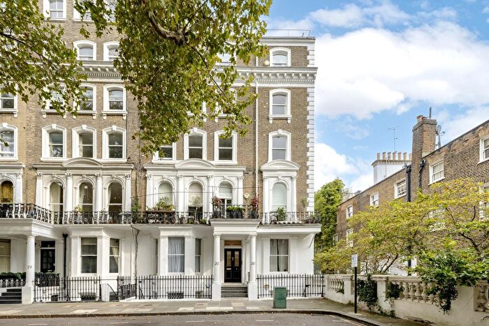 3 Bedroom Flat For Sale In Beaufort Gardens, London, SW3