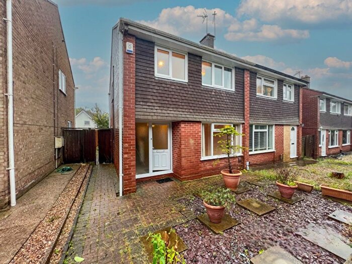 3 Bedroom Semi-Detached House To Rent In Broomhill Close, Mickleover, Derby, Derbyshire, DE3
