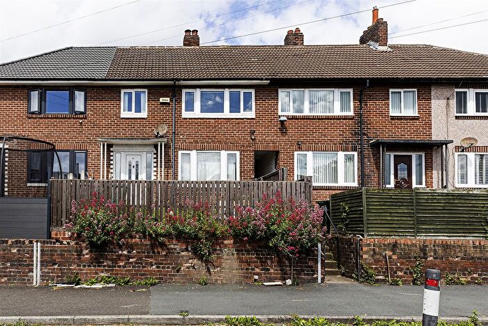 3 Bedroom Terraced House For Sale In Holays, Dalton, Huddersfield, HD5