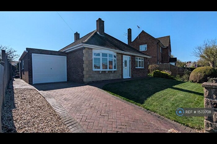 3 Bedroom Bungalow To Rent In Almond Crescent, Swanpool, Lincoln, LN6