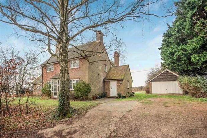 4 Bedroom Detached House For Sale In Henley-on-thames, Oxfordshire, RG9