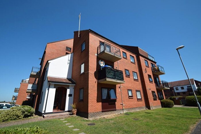 2 Bedroom Apartment To Rent In Ferry Road, Southsea, Hampshire, PO4