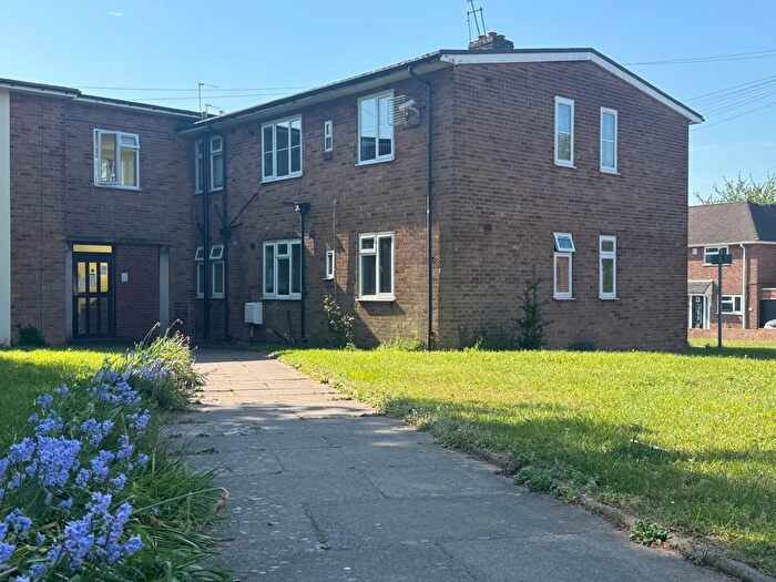 2 Bedroom Maisonette To Rent In Gads Green Crescent, Dudley, West Midlands, DY2