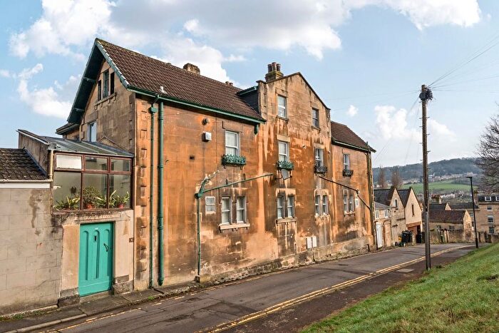 2 Bedroom Flat For Sale In Calton Road, Lyncombe, Bath, BA2