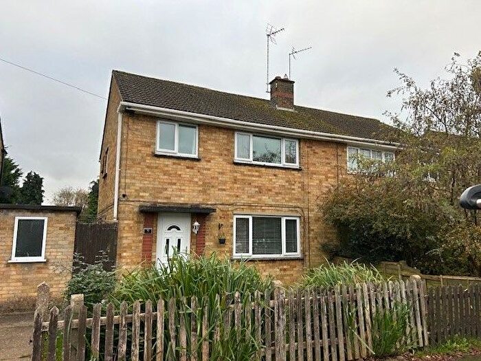 3 Bedroom Semi-Detached House To Rent In Marlborough Avenue, Spalding, PE11