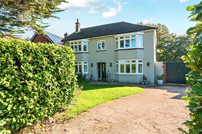 3 Bedroom Detached House For Sale In Danes Road, Awbridge, Romsey, Hampshire, SO51