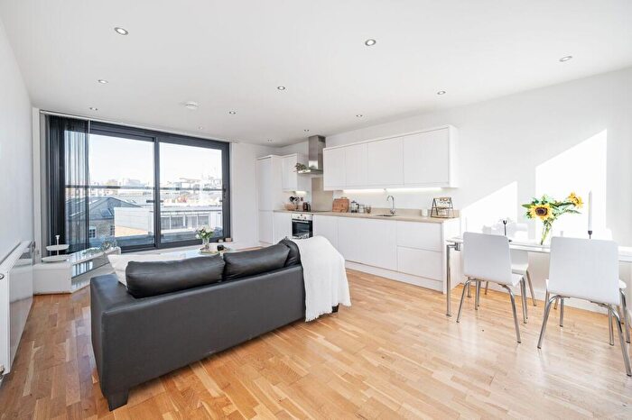 1 Bedroom Flat For Sale In Hackney Road, Columbia Road, London, E2