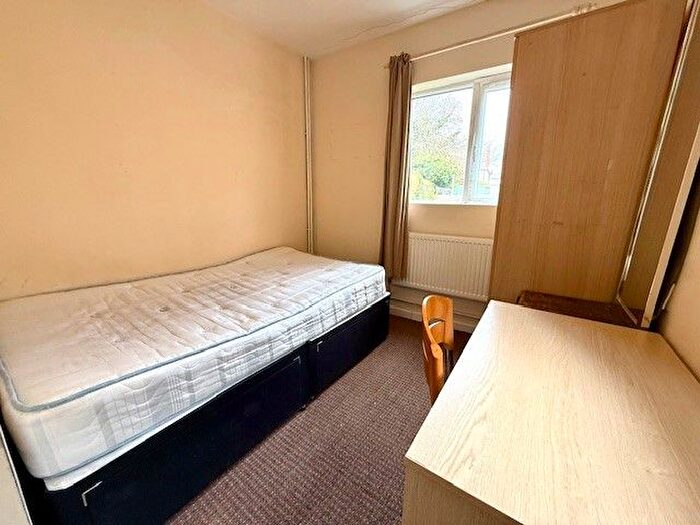 1 Bedroom Property To Rent In Donnington Bridge Road, Oxford, OX4