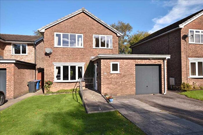 3 Bedroom Detached House For Sale In Astley Road, Chorley, PR7