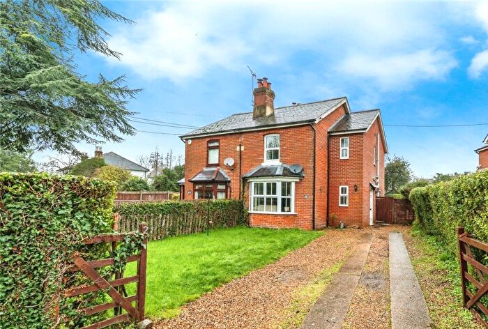 3 Bedroom Semi Detached House For Sale In Old Romsey Road, Southampton, Hampshire, SO40
