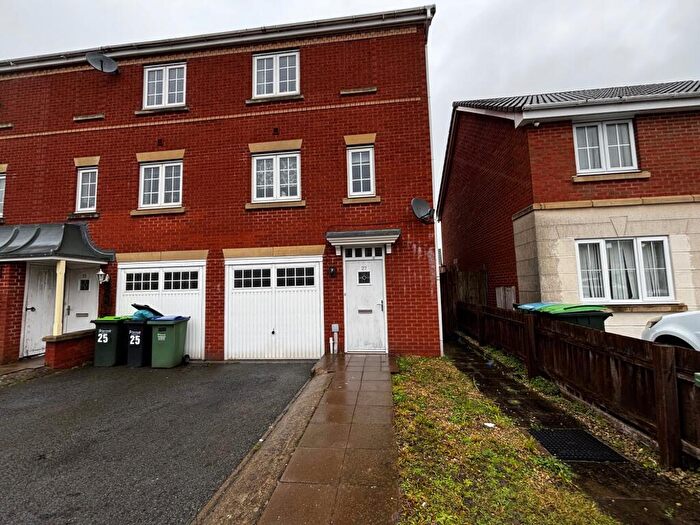 3 Bedroom House To Rent In Wilson Drive, B69