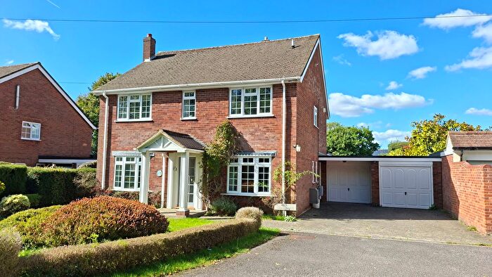 4 Bedroom Detached House For Sale In Moat Drive, Prestwood, HP16
