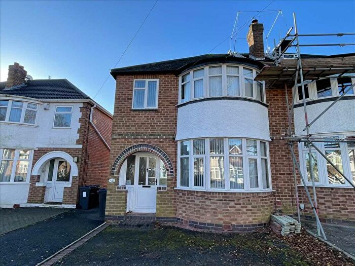 3 Bedroom Semi-Detached House To Rent In Stonor Road, Birmingham, B28