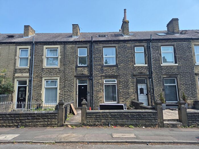 5 Bedroom Property For Sale In Arnold Avenue, Huddersfield, West Yorkshire, HD2