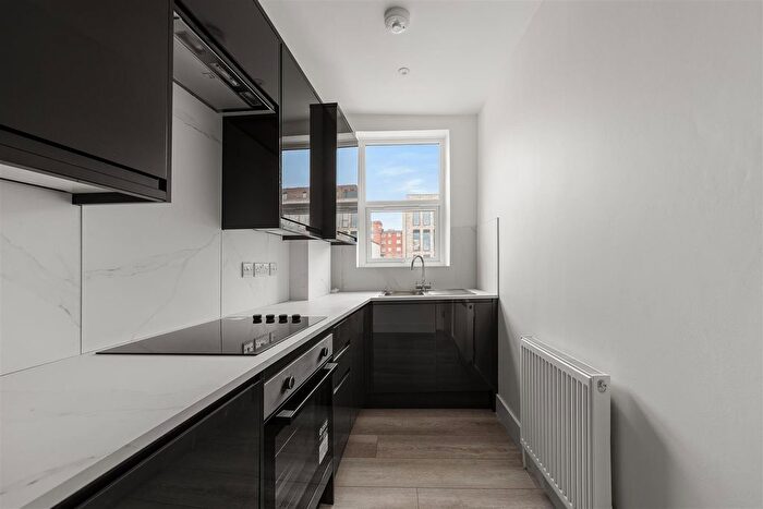 2 Bedroom Flat To Rent In Norwood Road, West Norwood, SE27