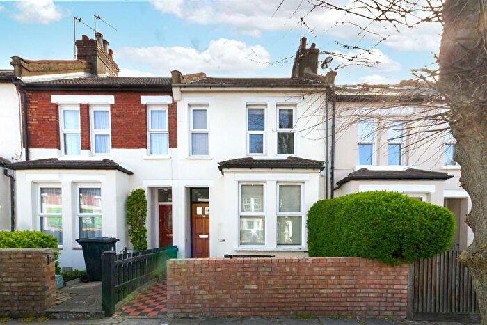 1 Bedroom Flat To Rent In Connaught Road, London, W13