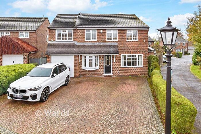 4 Bedroom Detached House For Sale In Old Orchard Lane, Leybourne, Kent, ME19