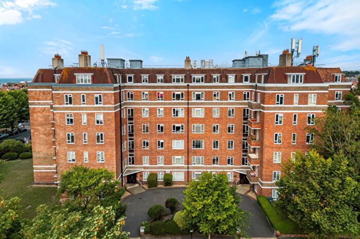 2 Bedroom Flat For Sale In New Church Road, Hove, BN3