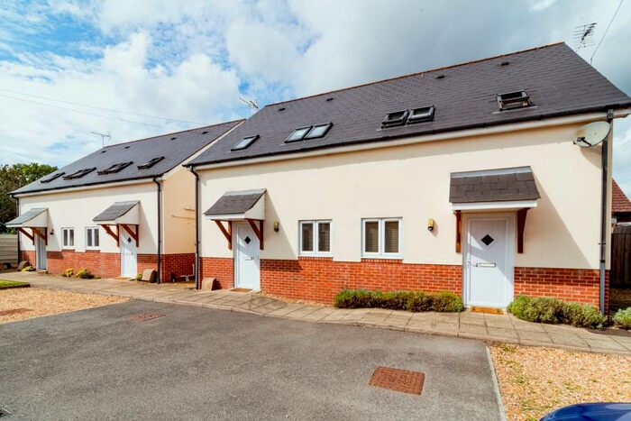 5 Bedroom House To Rent In Richards Close, , Bournemouth, BH10