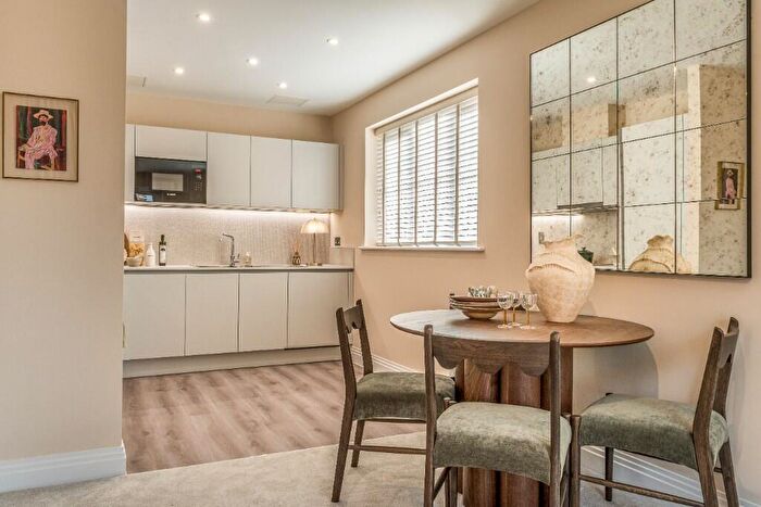 2 Bedroom Apartment For Sale In Wallingford Road, Wallingford, OX10