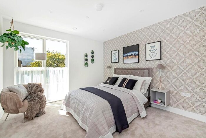 Studio For Sale In Pegasus Walk, SE5