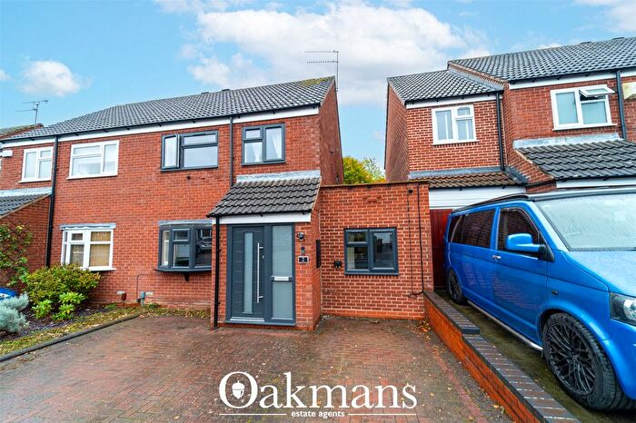 3 Bedroom Semi-detached House For Sale In Lassington Close, Redditch, Worcestershire, B98