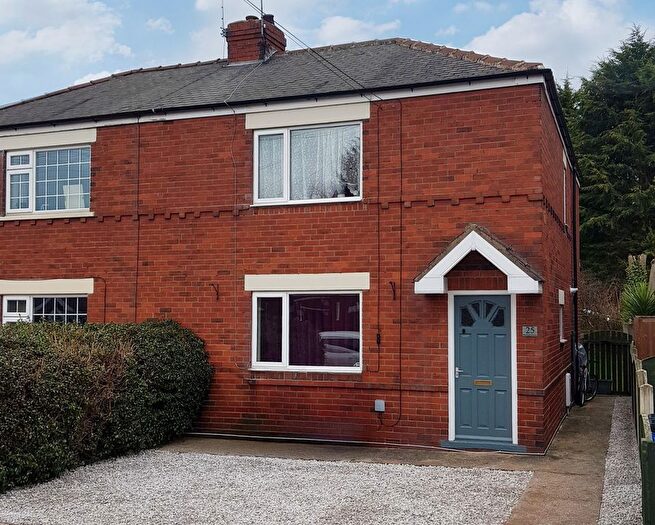 3 Bedroom Semi-detached House For Sale In Mayfield Avenue, Stainforth, Doncaster, DN7