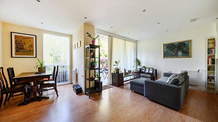 1 Bedroom Flat For Sale In High Street, Beckenham, BR3