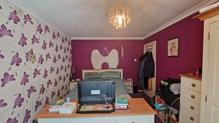 2 Bedroom Bungalow For Sale In Alder Grove, Forest Hill, Yeovil, BA20