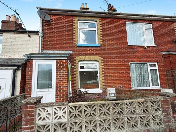 3 Bedroom Terraced House For Sale In Victoria Road, Newport, Isle Of Wight, PO30