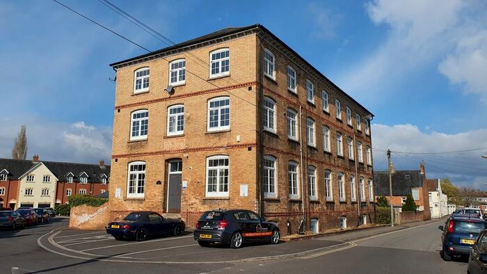 1 Bedroom Flat To Rent In Chamberlain House, Richmond Road, Taunton, TA1