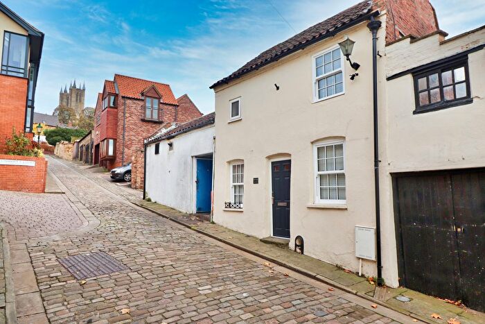 1 Bedroom Cottage For Sale In St. Martins Street, Lincoln, LN2