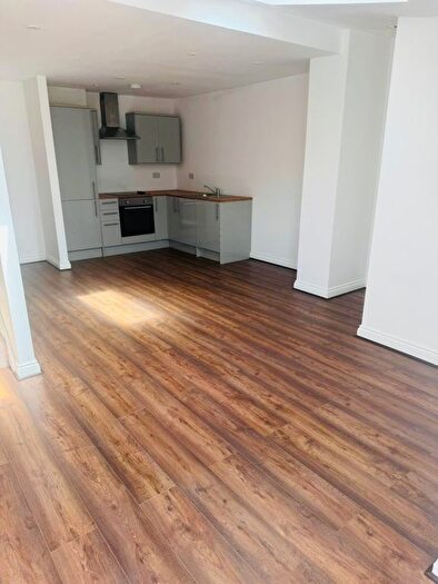 Studio To Rent In Durban Road East, Watford, WD18