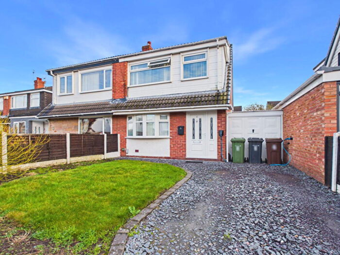 3 Bedroom Semi-Detached House For Sale In Kelk Beck Close, L31