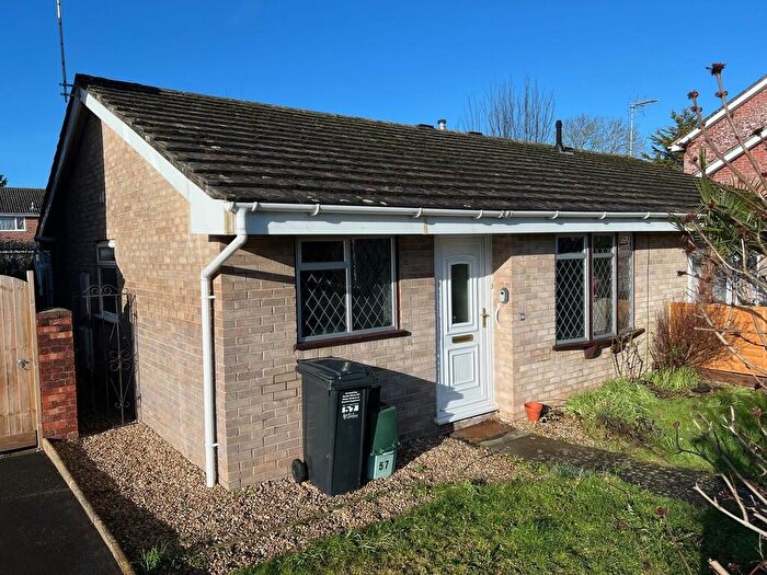 2 Bedroom Semi-Detached Bungalow For Sale In Becket Road, BS22