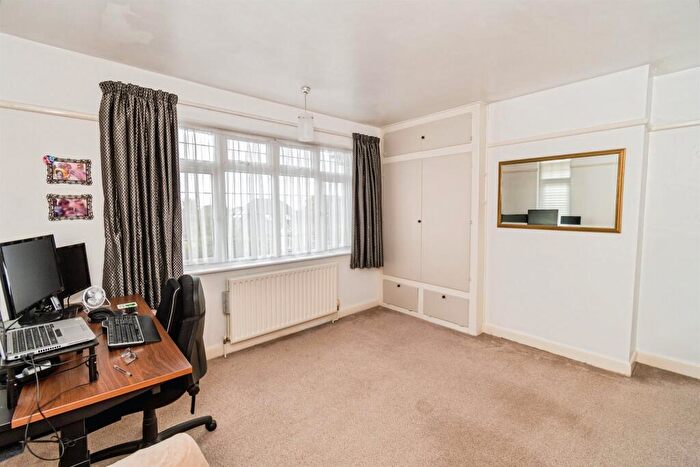 4 Bedroom Detached House For Sale In Burgess Road, Southampton, SO16