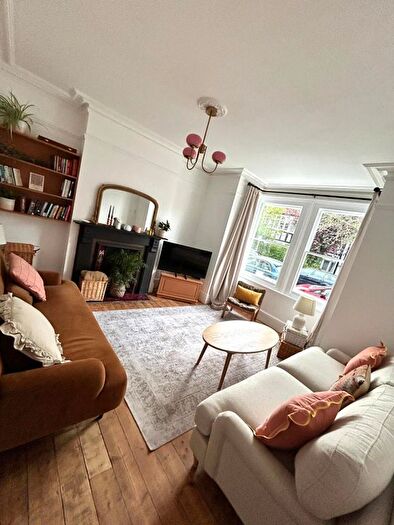 4 Bedroom Terraced House To Rent In Mildred Avenue, Hertfordshire, London, WD18