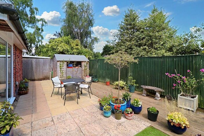 2 Bedroom Detached Bungalow To Rent In Upper St Helens Road, Hedge End, SO30