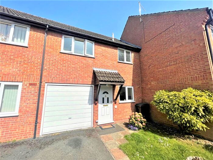 3 Bedroom Terraced House To Rent In Newbury, Berkshire, RG14