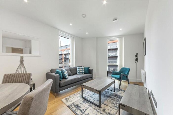 2 Bedroom Flat To Rent In Pershore Street, Birmingham, B5