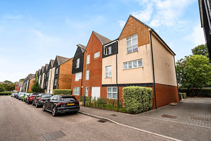 2 Bedroom Apartment For Sale In Cloudeseley Close, Sidcup, DA14