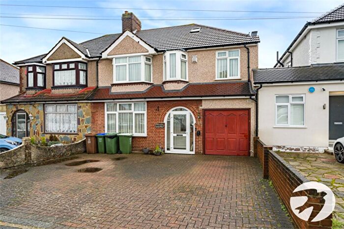 6 Bedroom Semi Detached House For Sale In Maxwell Road, Welling, Kent, DA16