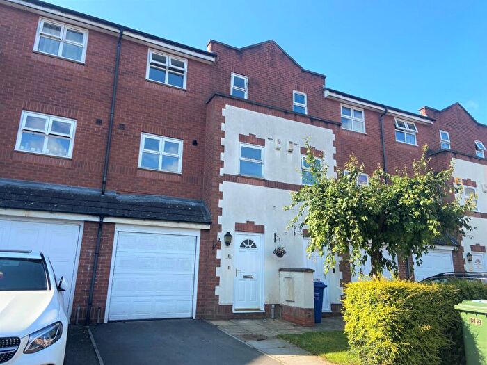 4 Bedroom Terraced House To Rent In Coopers Gate, Banbury, Oxon, OX16