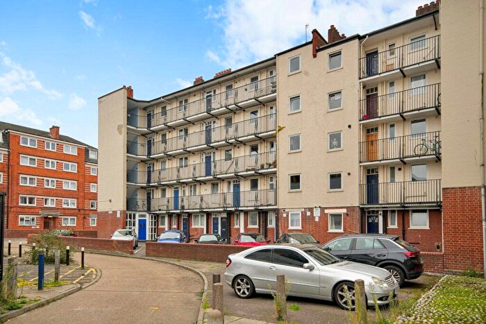 2 Bedroom Flat For Sale In Digby Street, London, E2