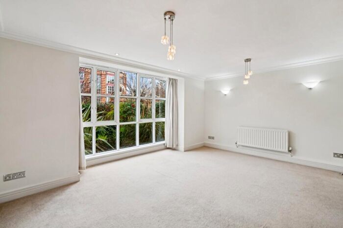 1 Bedroom Flat To Rent In Oriel Drive, Barnes, SW13