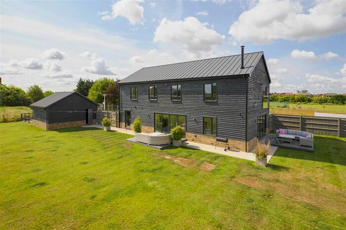 4 Bedroom Detached House To Rent In New Moon Barn, Stourmouth Road, Preston, CT3