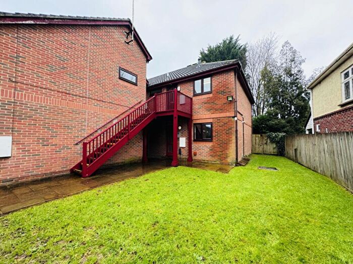 1 Bedroom Flat For Sale In Alexandra Court, Brighton Road, Crawley, RH10