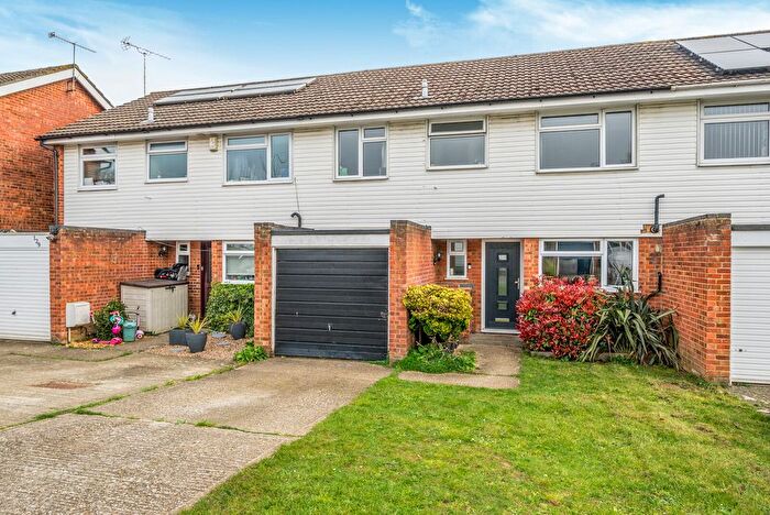 4 Bedroom Terraced House For Sale In Bishops Wood, Woking, GU21