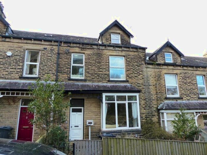 3 Bedroom Flat To Rent In Lister Street, Ilkley, LS29